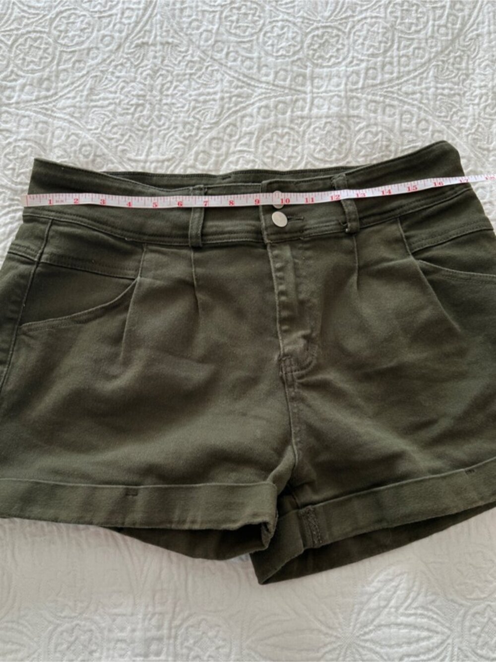High-Waist Women’s Shorts Olive Green - Picture 2 of 3
